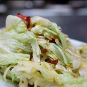 711. Chou Sauté au Style Szechuan / Stir-Fried Szechuan Style Cabbage / 手撕包菜